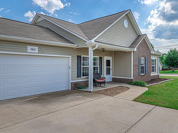 4th image of 2800 Finch Ct