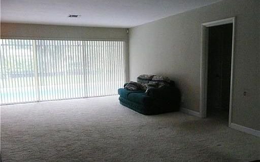 3rd image of 836 Orchid Dr