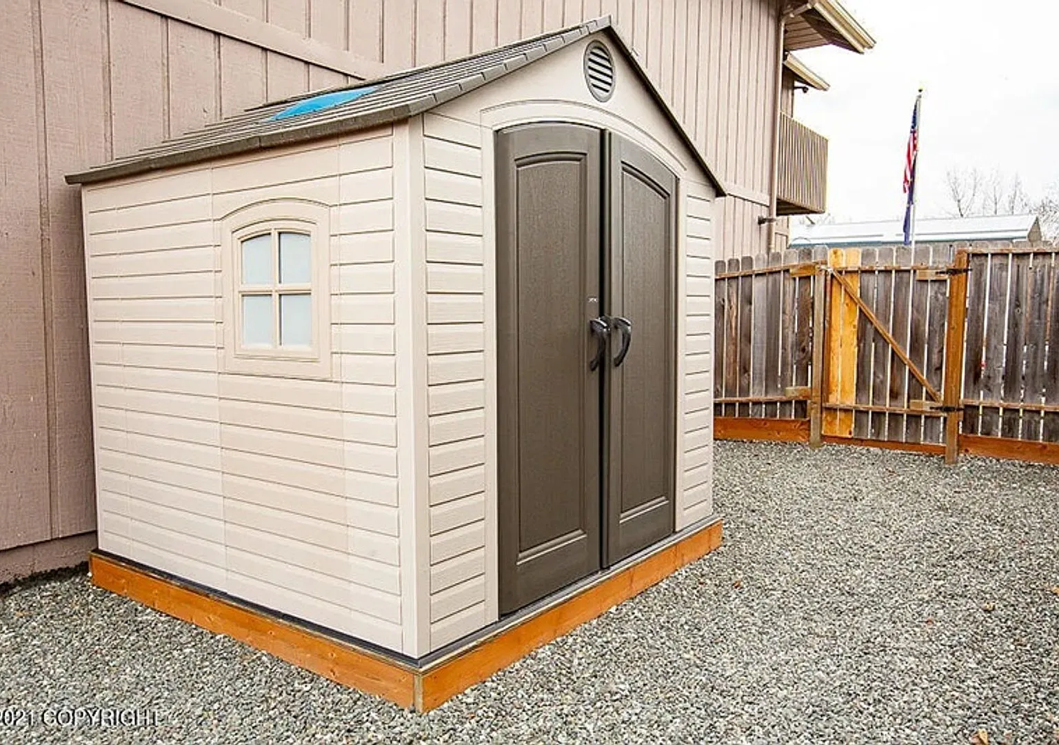 Beautiful South Anchorage Home — Photo 2
