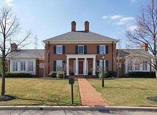 2nd image of 7627 Lambton Park Rd