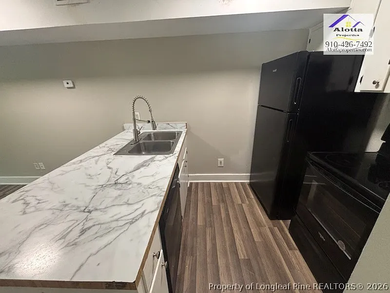 2 bed, 1.5 bath, 945 sqft, $1,040 — Photo 3