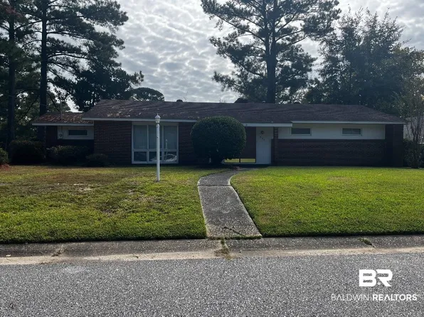 517 General Gibson Dr, Spanish Fort, AL 36527