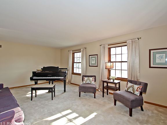 3rd image of 1863 Onaway Dr SE