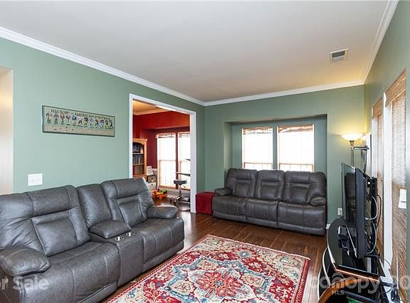 4th image of 9809 Mallard Glen Dr #1
