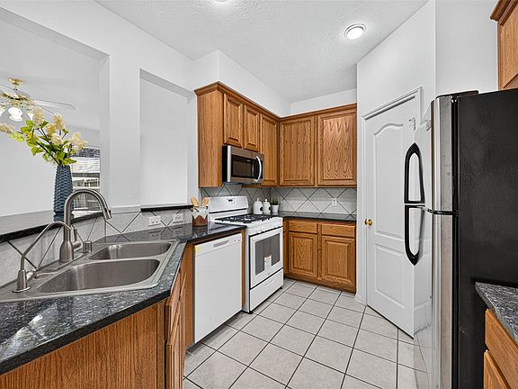 5th image of 3623 Fallen Palms Ct