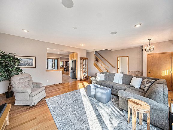 4th image of 1002 Arboretum Ct