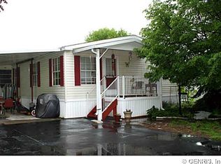 6369 Whispering Woods Dr, Williamson, NY 14589