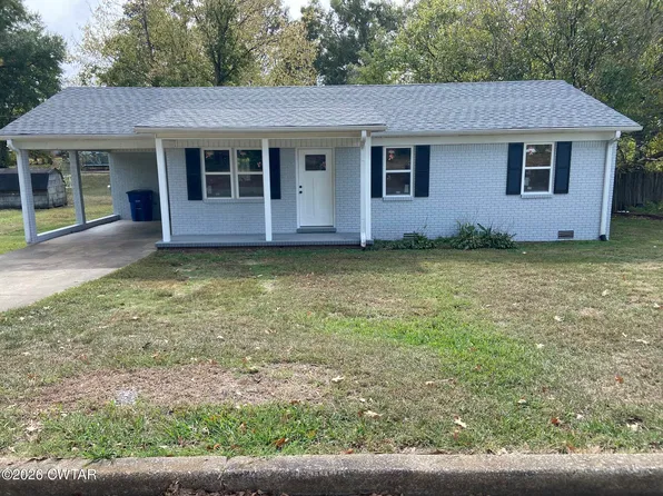 117 W 3rd St, Henderson, TN 38340