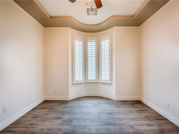 4th image of 3130 Red Orchard Dr