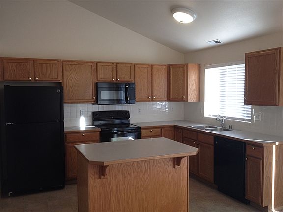 2nd image of 1030 200th Street Ct E