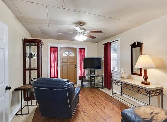 5th image of 163 Gourgues St