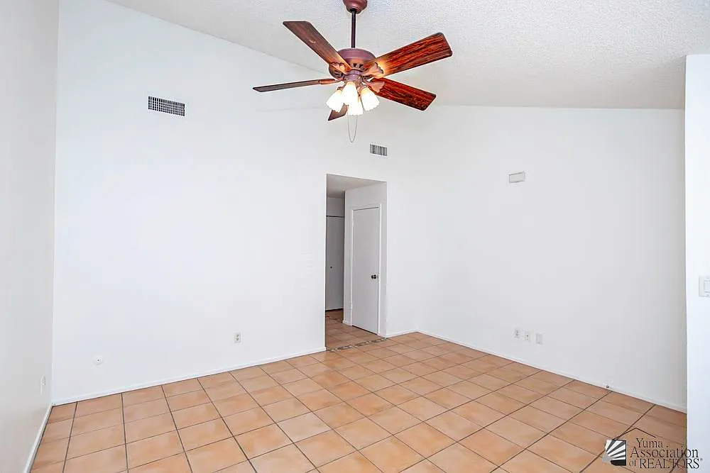 3 bed, 2.0 bath, 1257 sqft, $1,500 — Photo 4