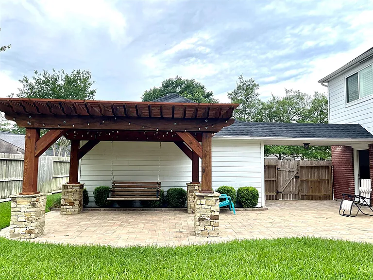 23203 Fall Wind Ct — Photo 29
