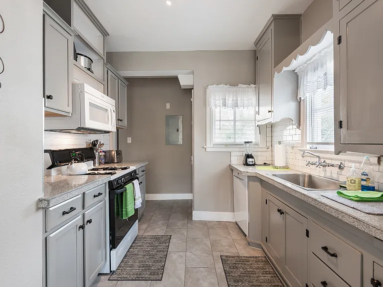 1630 W Mulberry Ave — Photo 11