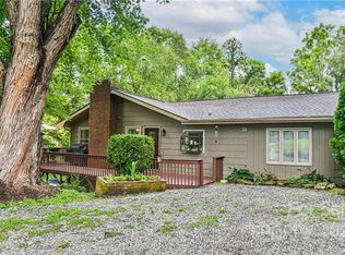 38 Glenwood Dr, Clyde, NC 28721