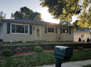 2232 Patricia Ln, Waukesha, WI 53188