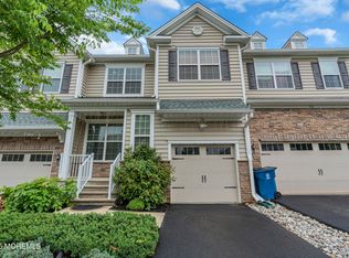 50 Periwinkle Dr, Jamesburg, NJ 08831
