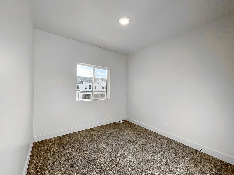 Bluffview Townhomes — Photo 22