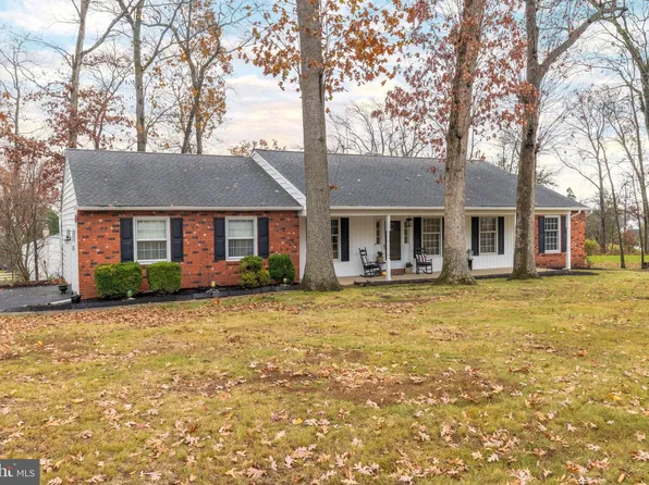2612 Bittersweet Dr, Harleysville, PA 19438