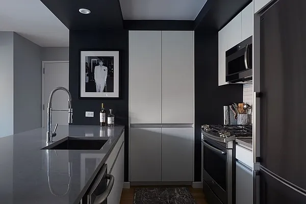 Rented by REAL New York | media 18