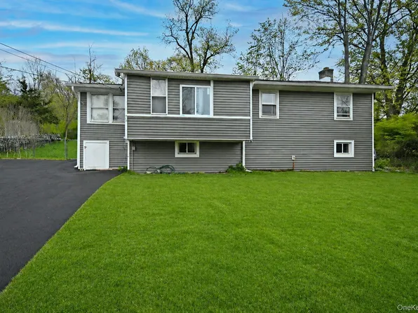 19 Beverly Trail, Monroe, NY 10950