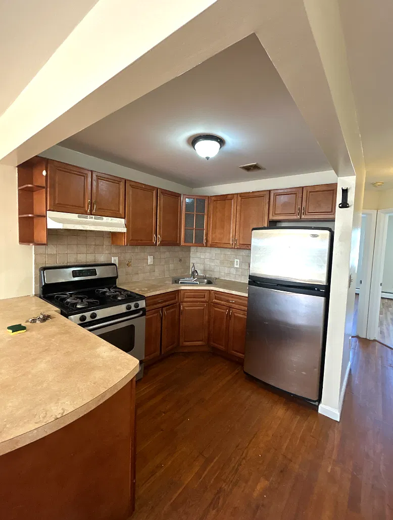 785 Fountain Avenue — Photo 3