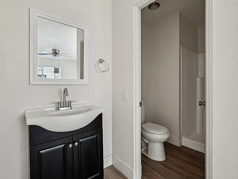 2x2 Bathroom