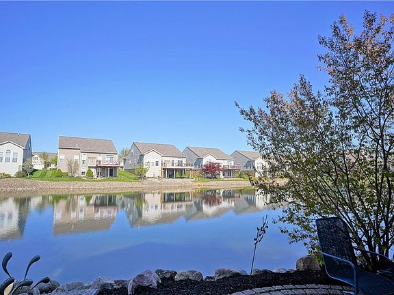 3rd image of 850 Stonewater Dr