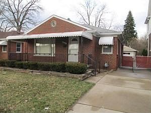 2nd image of 8452 Dale St