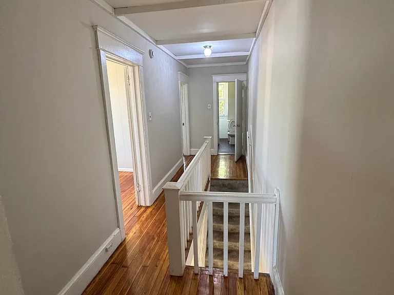 410 Commonwealth Ave — Photo 6