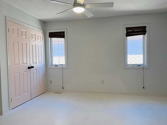 5th image of 2471 Felhaber Cres
