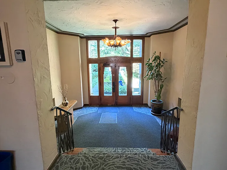 519 W Roy St #217 — Photo 7