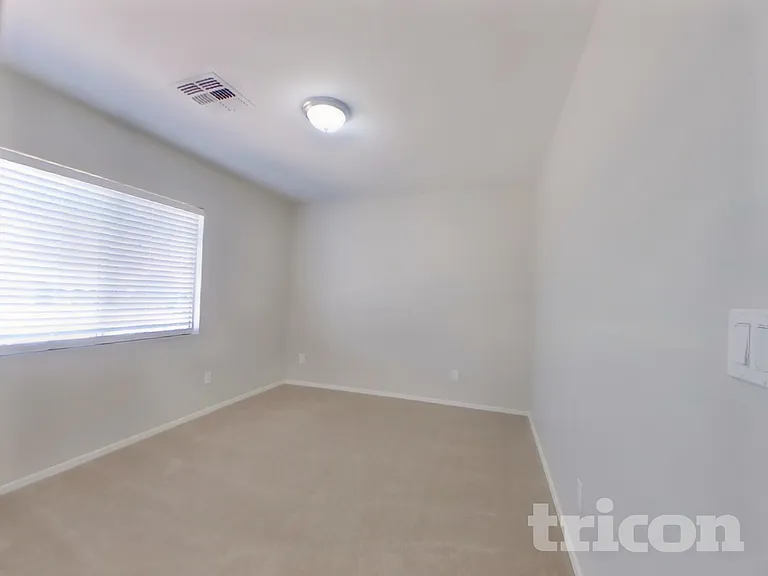 12601 W Pershing St — Photo 11