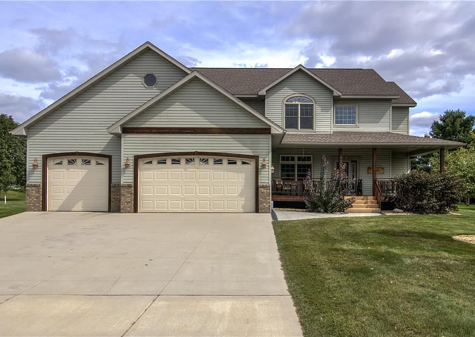 1st image of 925 Bluffview Circle