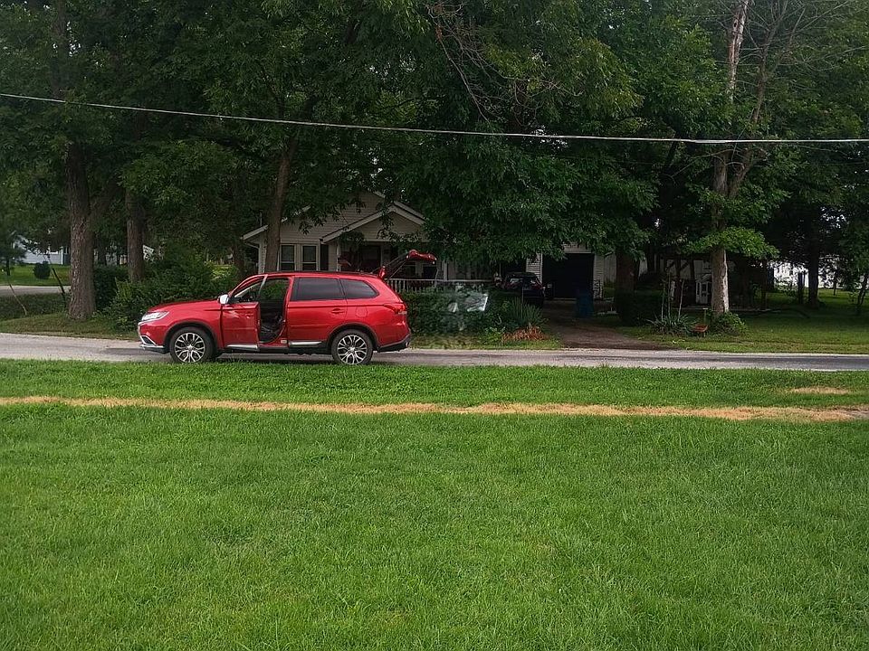 2nd image of 812 S Emma St
