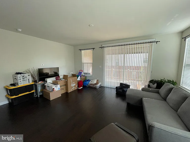 22264 Foundation Dr — Photo 6