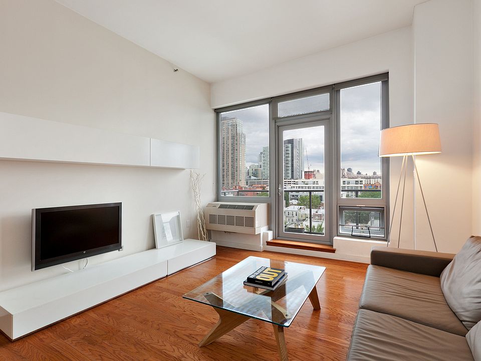 1st image of 5-49 Borden Ave #K8