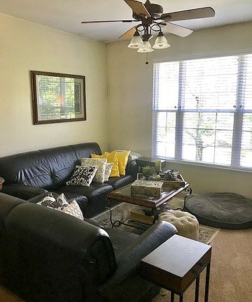 4th image of 632 N Hidden Prairie Ct