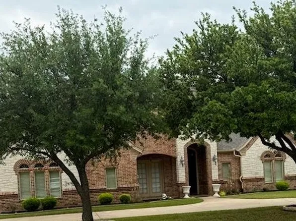 6417 Colonial Dr, Granbury, TX 76049