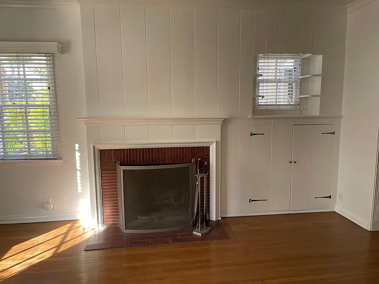 112 N Edgemont St — Photo 8