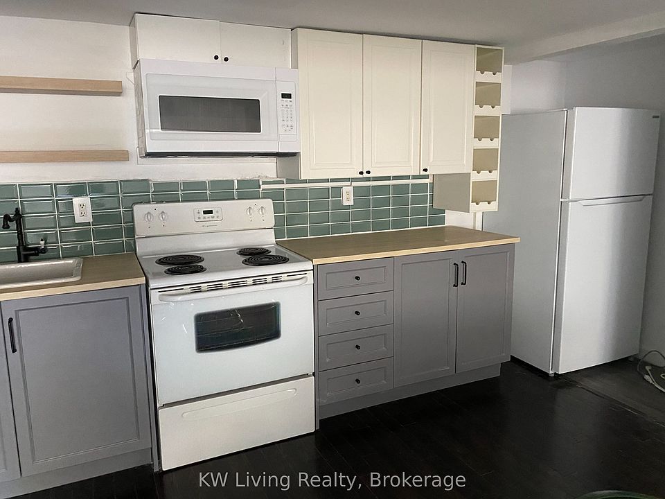 1st image of 7 Glass Dr