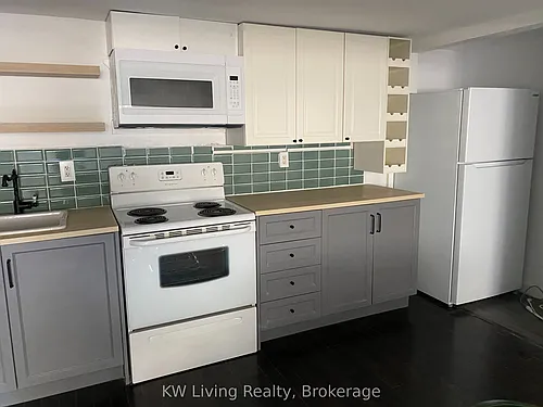 7 Glass Dr #LOWER Photo 1