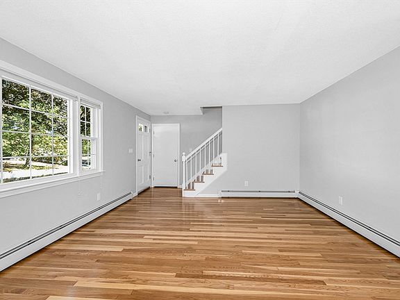 4th image of 105 Pine Valley Dr
