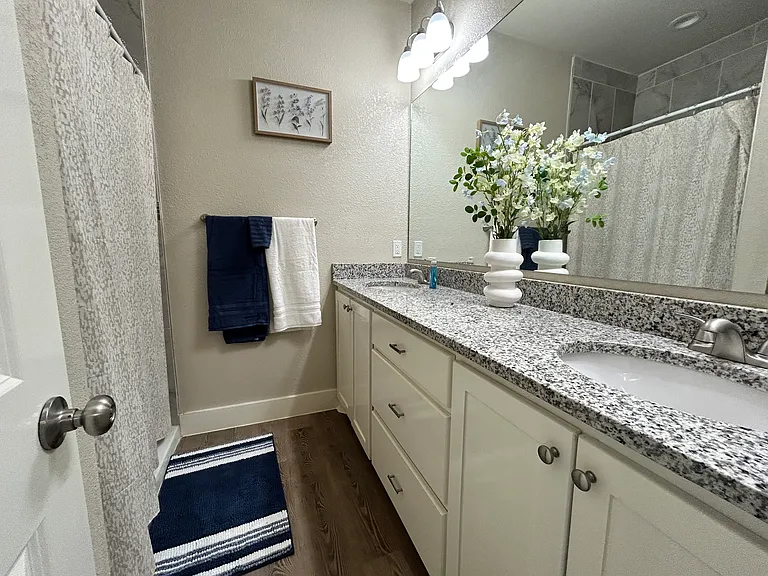 Cooper Ridge Luxury Apartment Homes — Photo 15