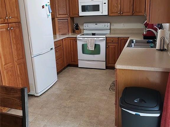 3rd image of 2905 Lynwood Cir