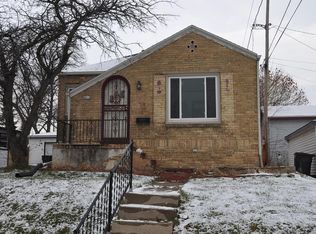 8616 W Walker St, West Allis, WI 53214