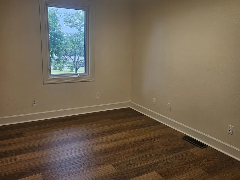107 E Aspen Ln — Photo 52