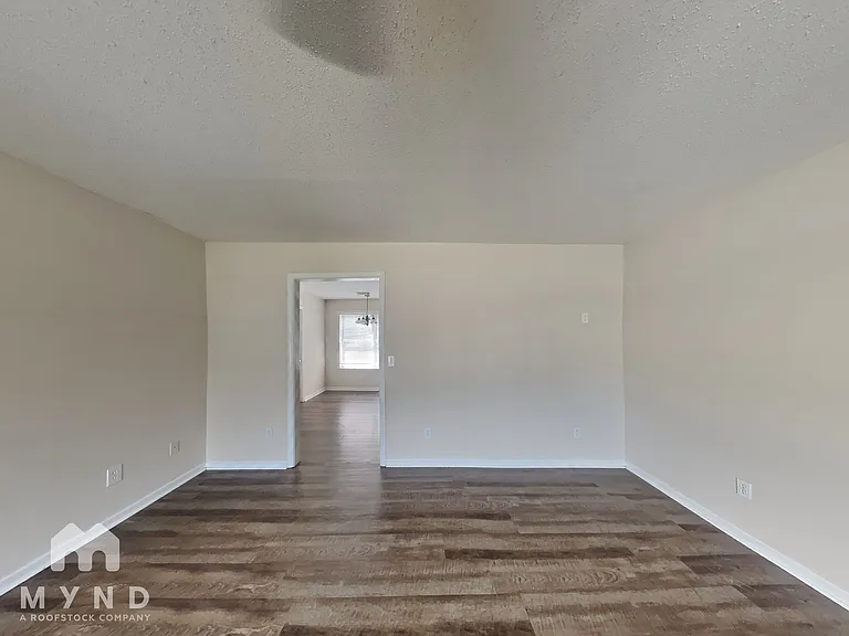 2263 Reece Blvd — Photo 3
