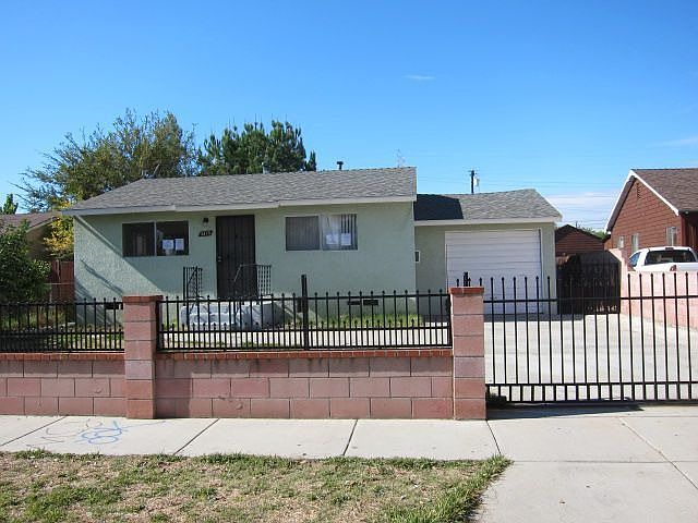 1st image of 3419 Athol St