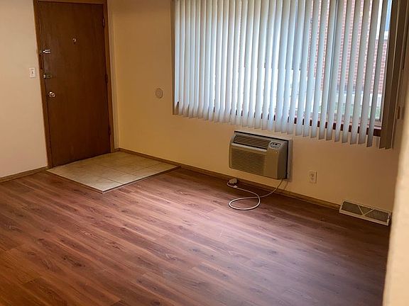 3rd image of 3001 E Adams Ave #10868384